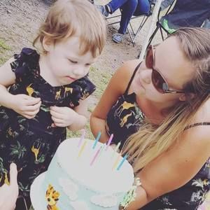 Meet your Posher, Caitlin